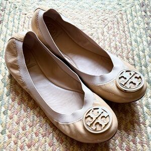 Tory Burch Caroline ballet flats in tan leather, size 8.5